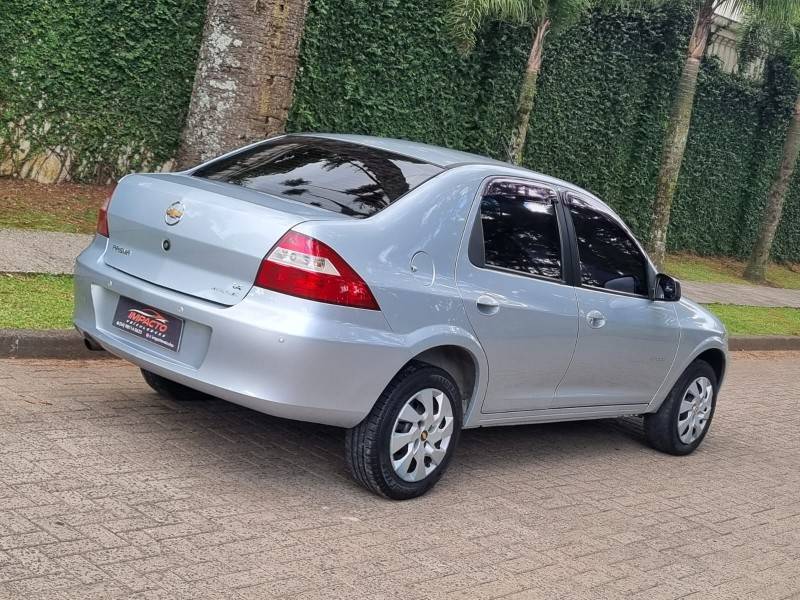 CHEVROLET - PRISMA - 2011/2011 - Prata - R$ 28.900,00