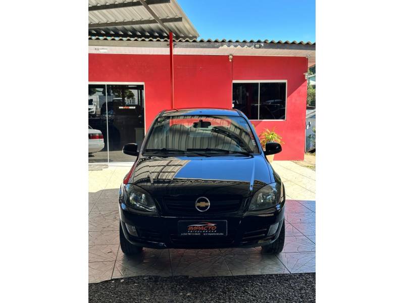 CHEVROLET - PRISMA - 2012/2012 - Preta - R$ 33.900,00