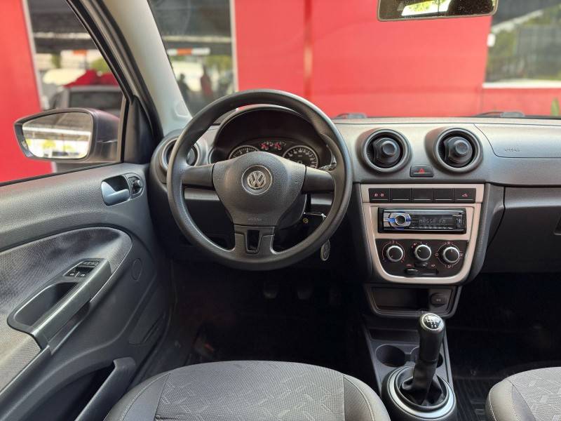 VOLKSWAGEN - SAVEIRO - 2013/2013 - Branca - R$ 49.900,00