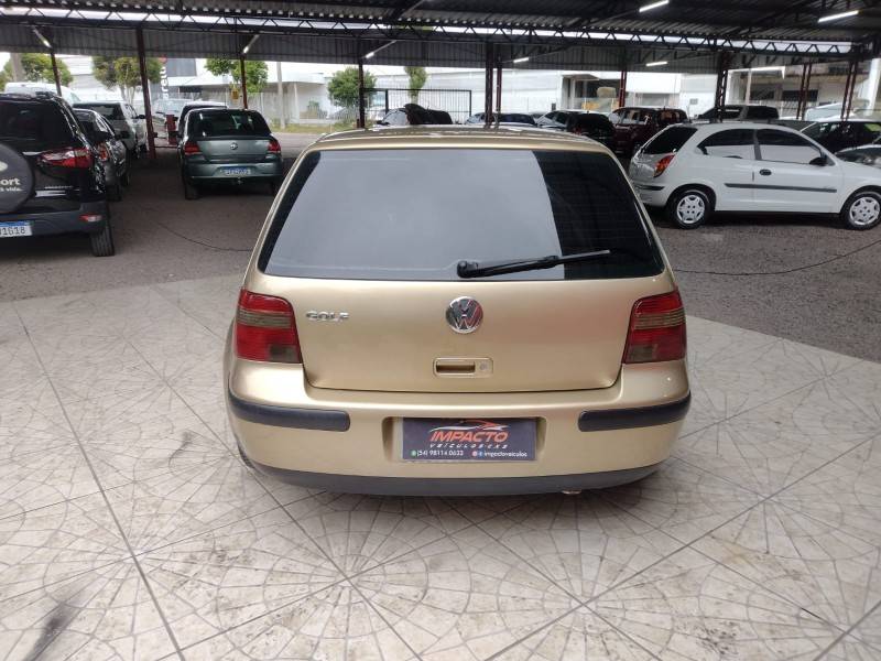 VOLKSWAGEN - GOLF - 2001/2001 - Bege - R$ 27.900,00