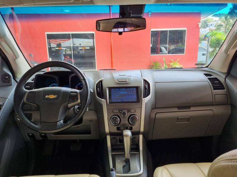 CHEVROLET - S10 - 2013/2013 - Prata - R$ 109.900,00