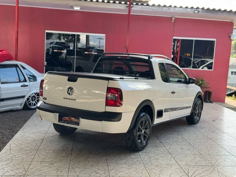 VOLKSWAGEN - SAVEIRO - 2013/2013 - Branca - R$ 49.900,00