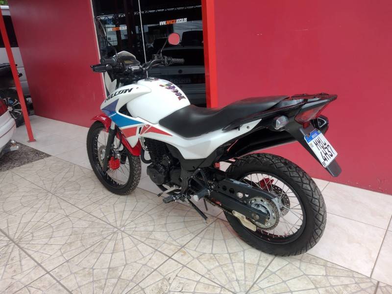 HONDA - NX 400I FALCON - 2015/2015 - Vermelha - R$ 21.900,00