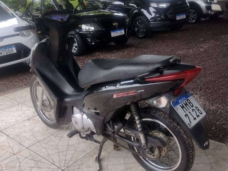 HONDA - BIZ 125 - 2014/2014 - Preta - R$ 11.900,00