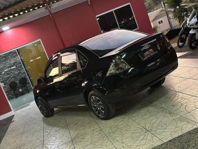 FORD - FIESTA - 2013/2013 - Preta - R$ 34.900,00