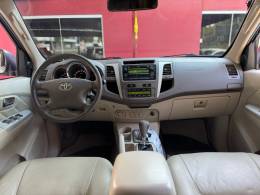 TOYOTA - HILUX SW4 - 2008/2008 - Prata - R$ 105.900,00