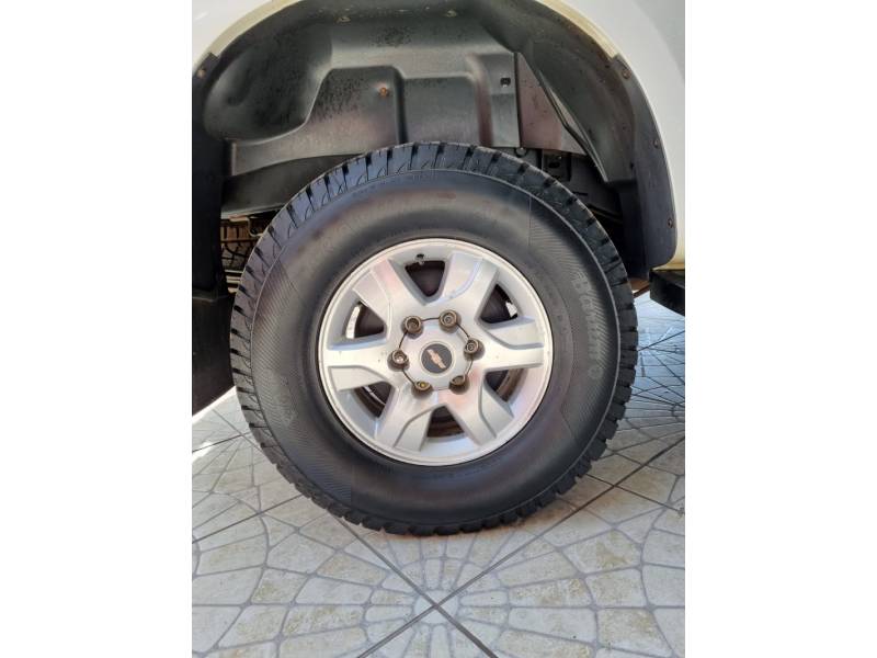 CHEVROLET - S10 - 2013/2013 - Prata - R$ 109.900,00