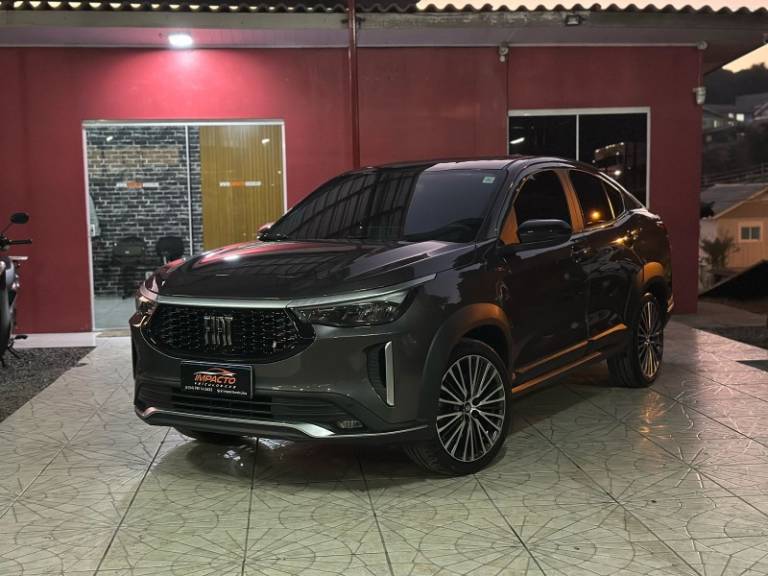 FIAT - FASTBACK - 2023/2024 - Cinza - R$ 135.900,00