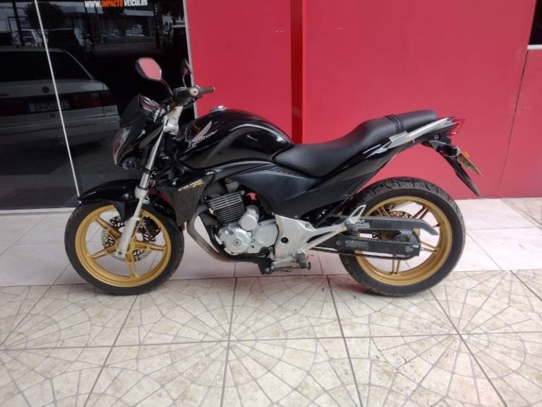 HONDA - CB 300R - 2015/2015 - Preta - R$ 15.900,00