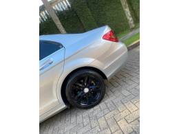 MERCEDES-BENZ - C 200 - 2011/2012 - Prata - R$ 82.900,00