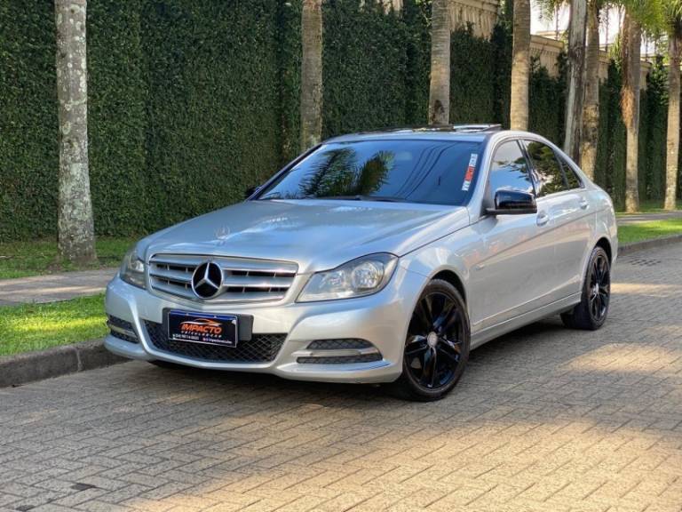 MERCEDES-BENZ - C 200 - 2011/2012 - Prata - R$ 82.900,00