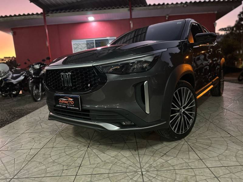 FIAT - FASTBACK - 2023/2024 - Cinza - R$ 135.900,00