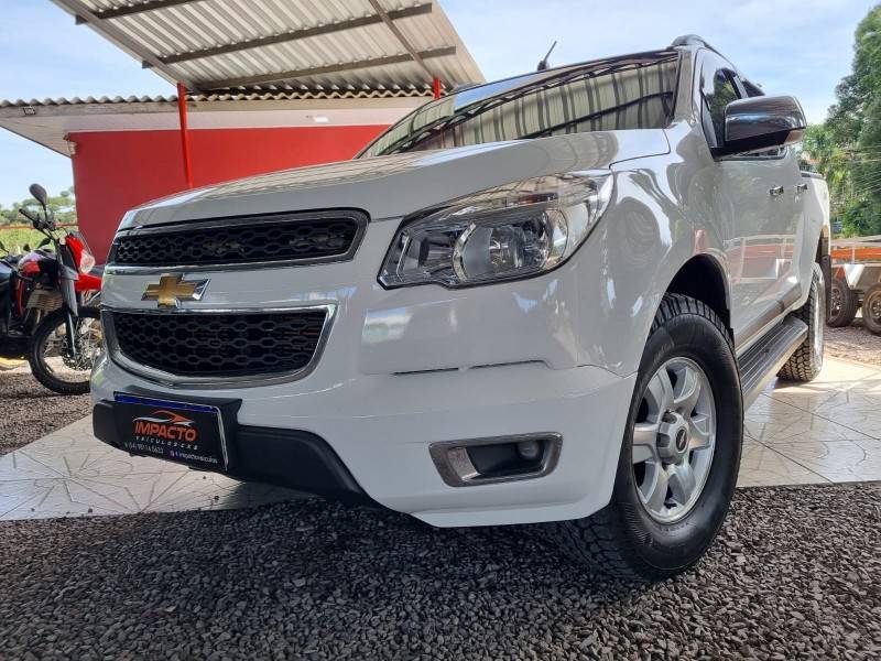 CHEVROLET - S10 - 2013/2013 - Prata - R$ 109.900,00