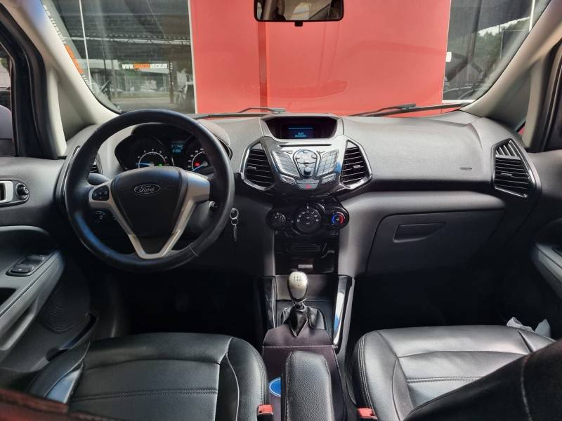 FORD - ECOSPORT - 2014/2015 - Preta - R$ 57.900,00