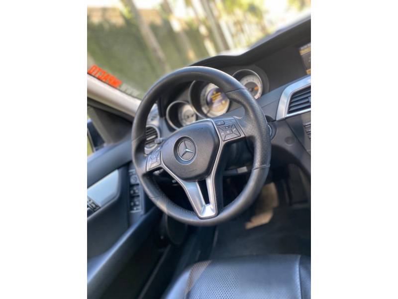 MERCEDES-BENZ - C 200 - 2011/2012 - Prata - R$ 82.900,00