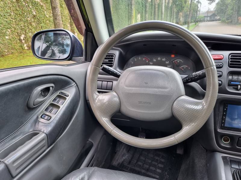 CHEVROLET - TRACKER - 2001/2001 - Verde - R$ 38.900,00