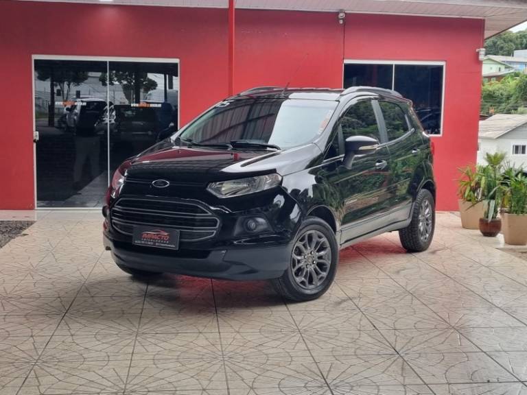 FORD - ECOSPORT - 2014/2015 - Preta - R$ 57.900,00