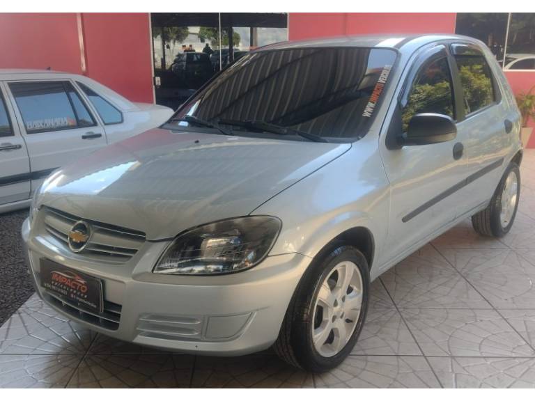 CHEVROLET - CELTA - 2011/2011 - Prata - R$ 27.900,00