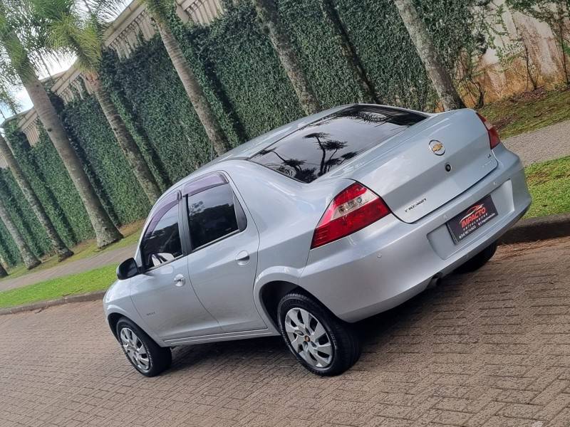 CHEVROLET - PRISMA - 2011/2011 - Prata - R$ 28.900,00