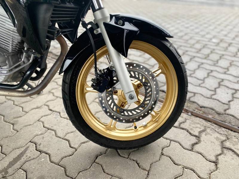 HONDA - CB 300R - 2015/2015 - Preta - R$ 15.900,00