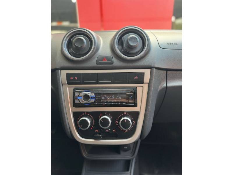 VOLKSWAGEN - SAVEIRO - 2013/2013 - Branca - R$ 49.900,00