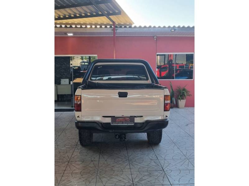 TOYOTA - HILUX - 2003/2004 - Branca - R$ 69.000,00