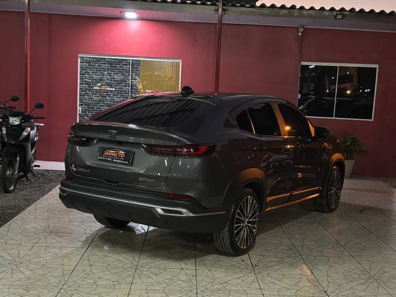 FIAT - FASTBACK - 2023/2024 - Cinza - R$ 135.900,00