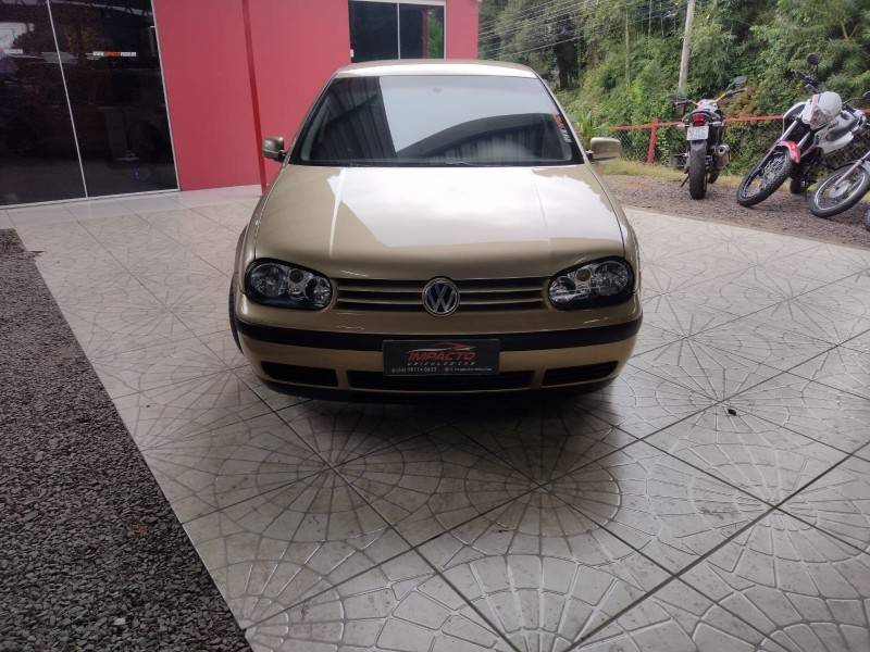VOLKSWAGEN - GOLF - 2001/2001 - Bege - R$ 27.900,00