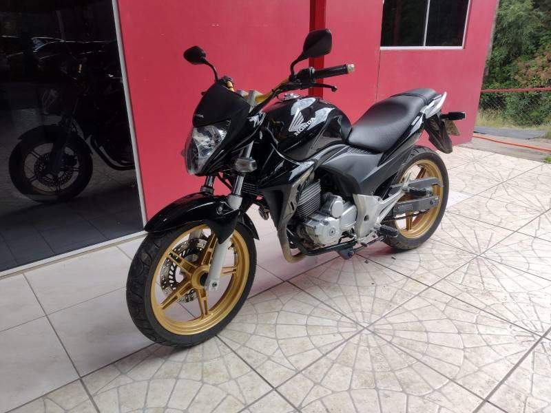 HONDA - CB 300R - 2015/2015 - Preta - R$ 15.900,00