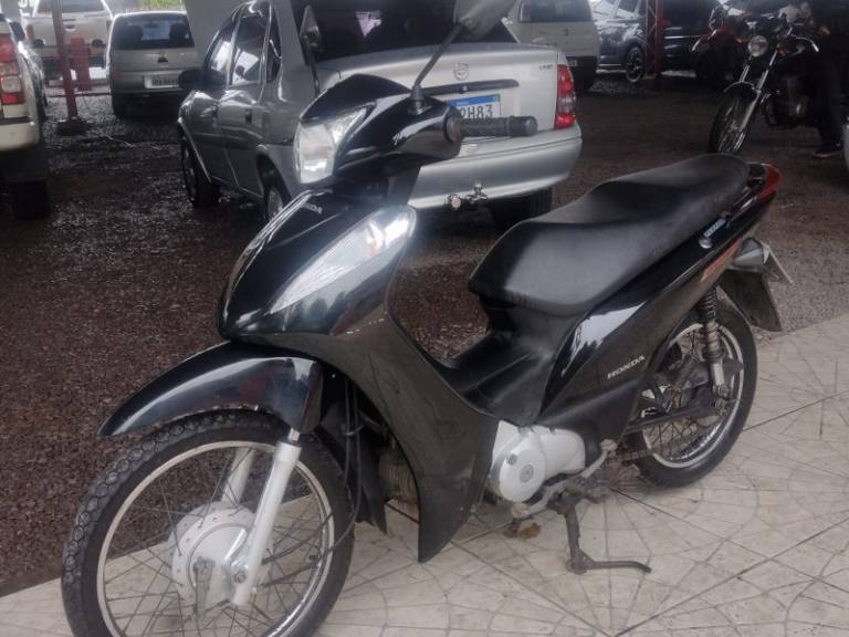 HONDA - BIZ 125 - 2014/2014 - Preta - R$ 11.900,00